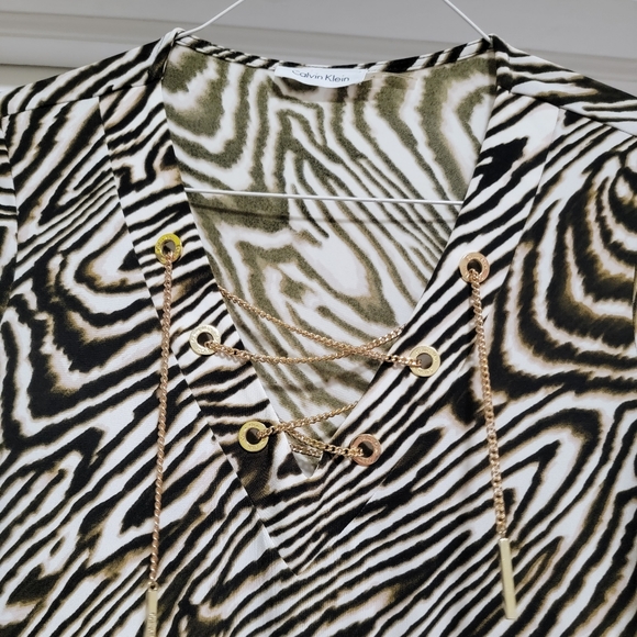 Calvin Klein Animal Print (Zebra) Chain Detail Dress sz 4 - Picture 4 of 5